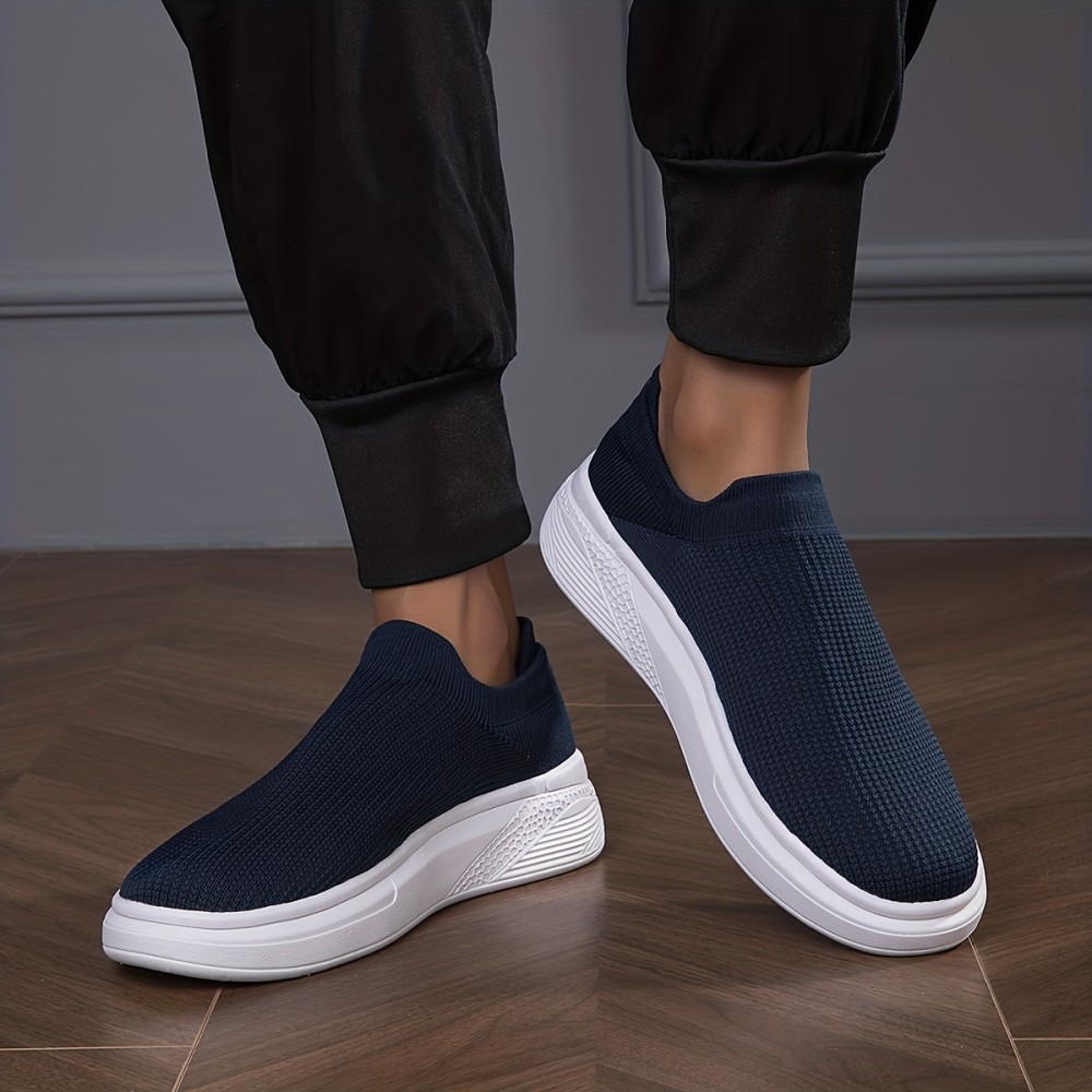 Men's Breathable Lightweight Slip-On Casual Shoes For Traveling Jogging, Spring And Summer