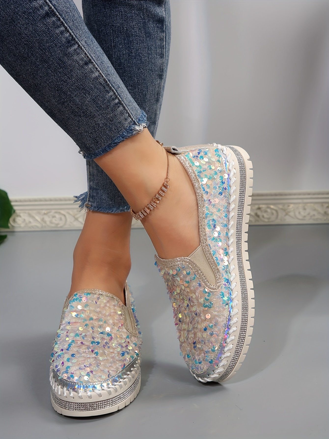 womens sequins flat shoes fashion round toe slip on shoes stylish low top sneakers details 2