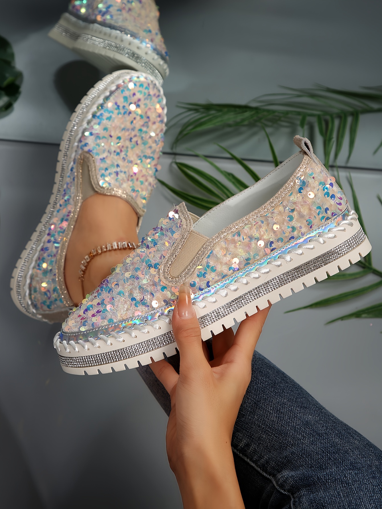 womens sequins flat shoes fashion round toe slip on shoes stylish low top sneakers details 5