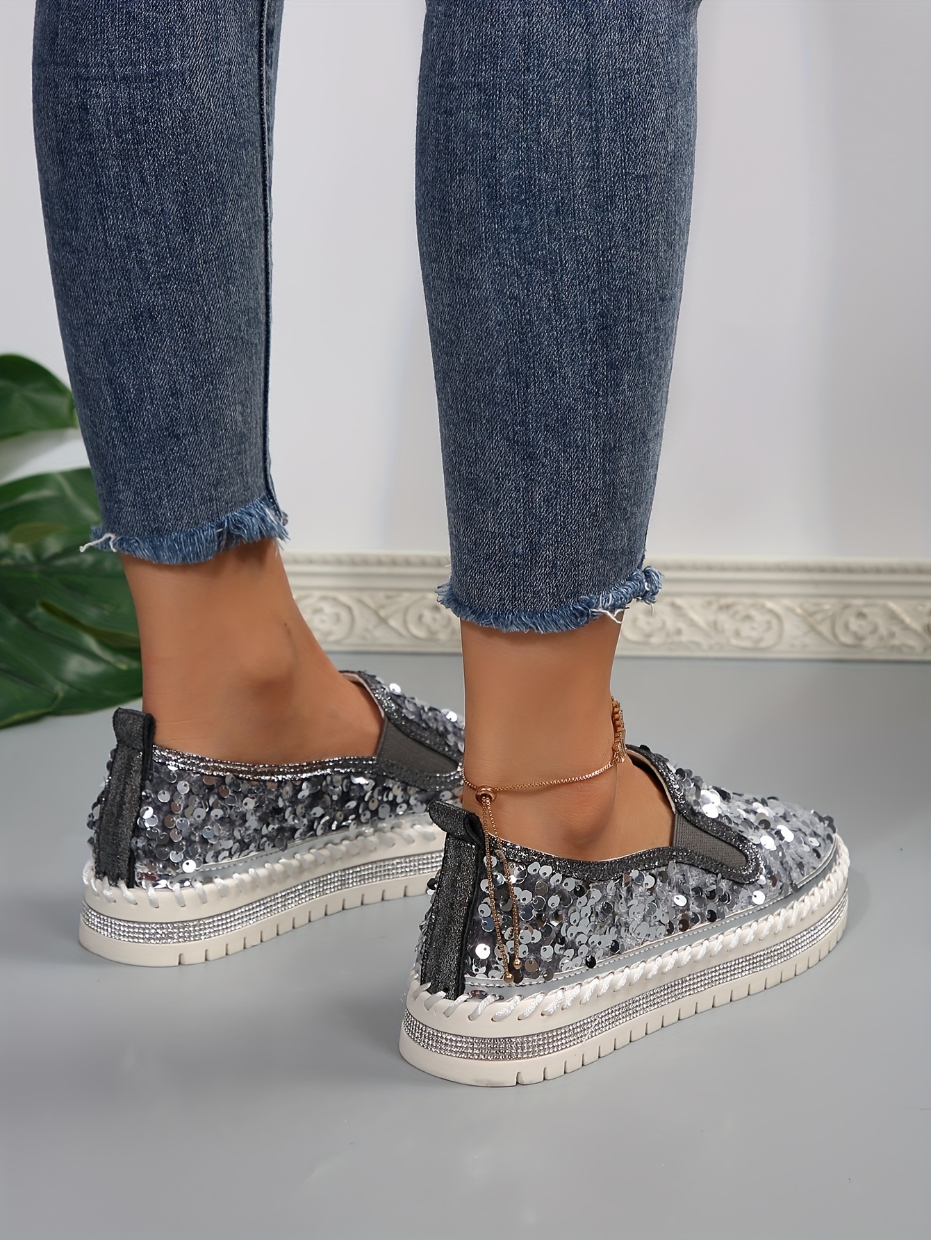 womens sequins flat shoes fashion round toe slip on shoes stylish low top sneakers details 10