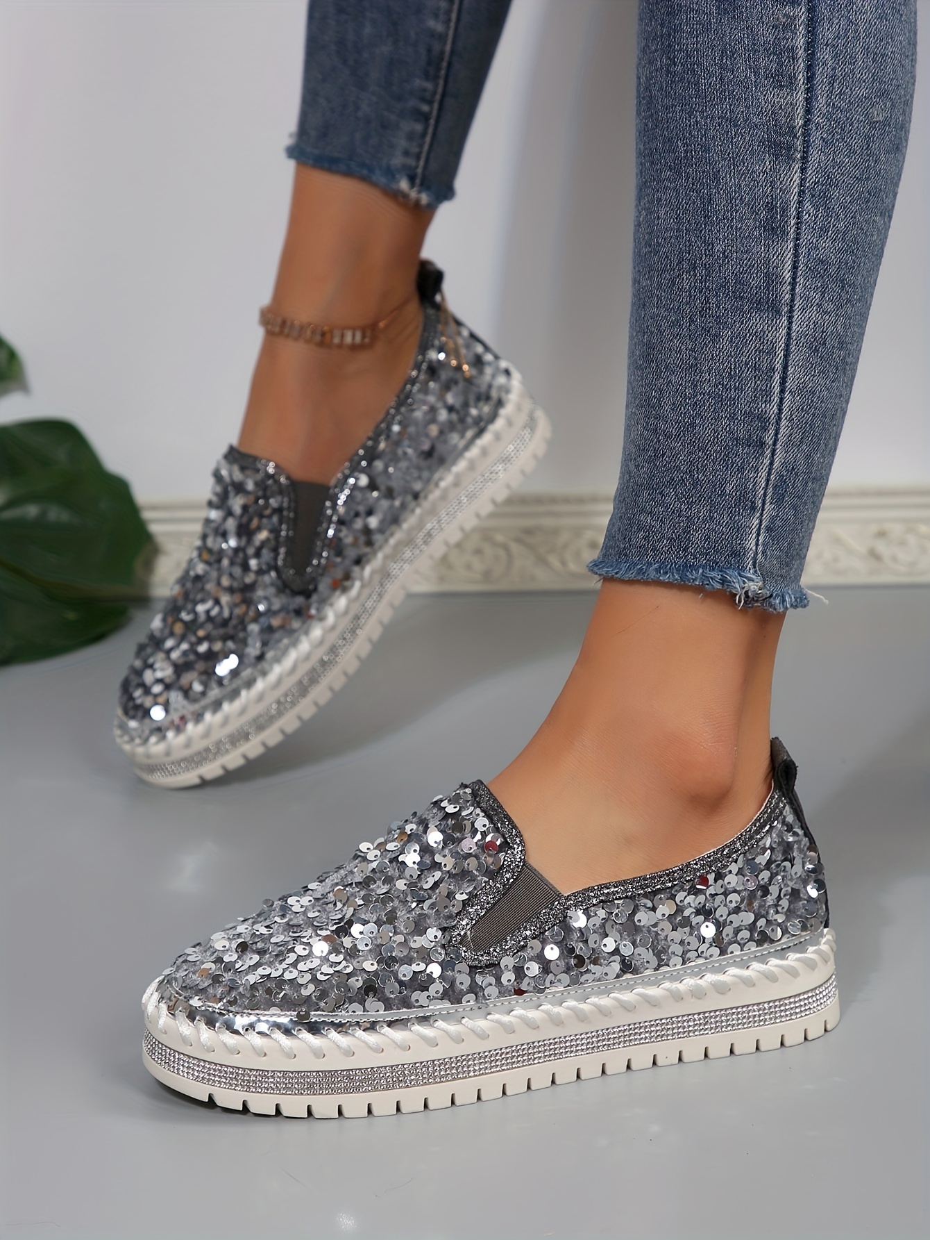 womens sequins flat shoes fashion round toe slip on shoes stylish low top sneakers details 11