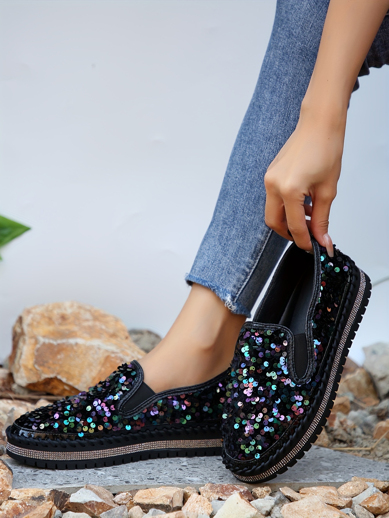 womens sequins flat shoes fashion round toe slip on shoes stylish low top sneakers details 12